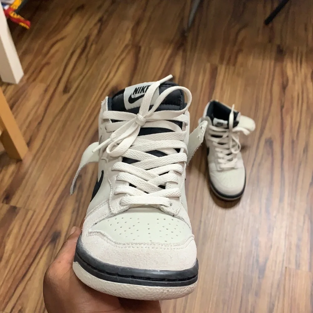 Nike Dunk SB High “Light Bone” Boys (5.5Y)
